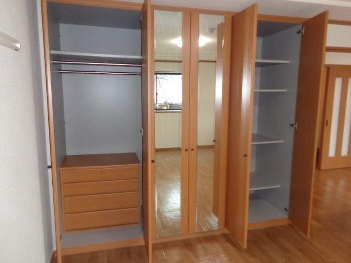 物件内観写真15　(収納)