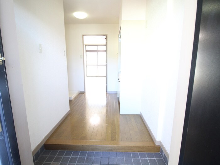物件内観写真22　(玄関)