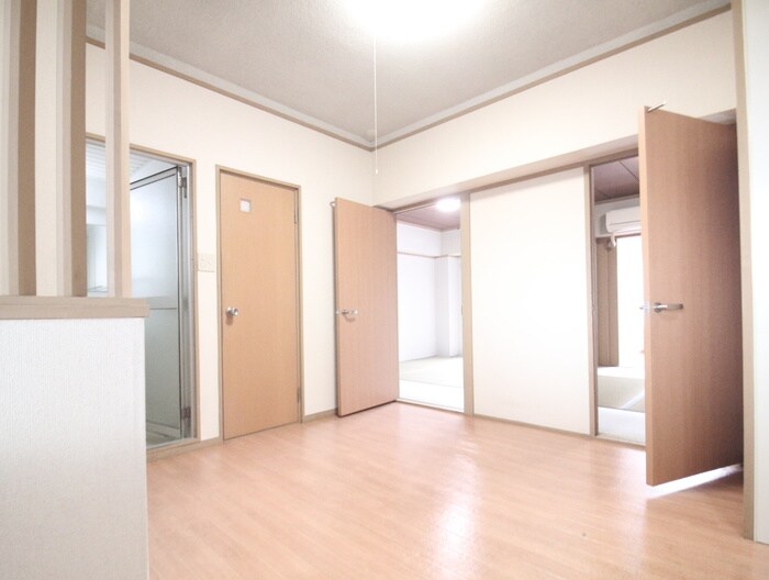 物件内観写真7　(居室)