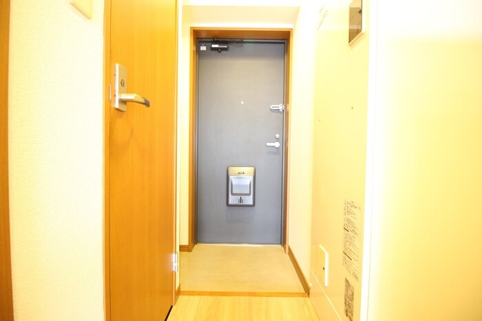 物件内観写真12　(廊下)