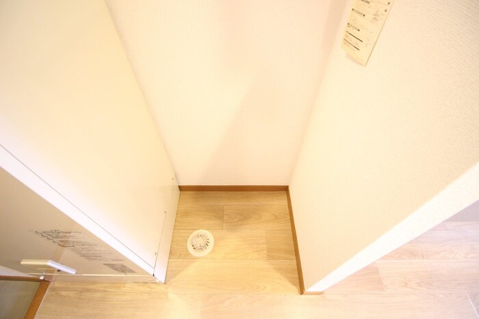 物件内観写真15　(洗濯機置場)