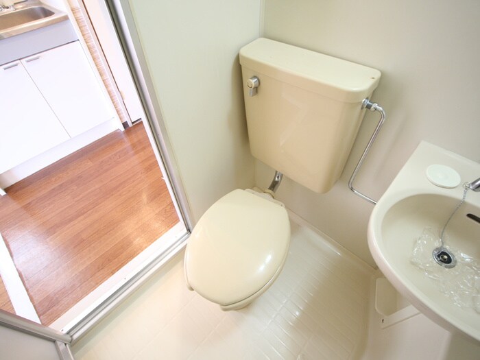 物件内観写真13　(トイレ)