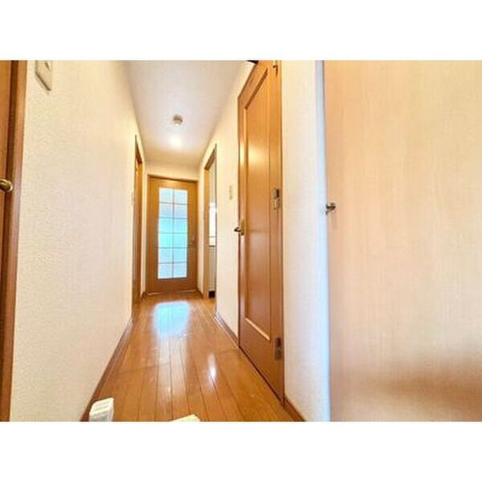 物件内観写真13　(廊下)