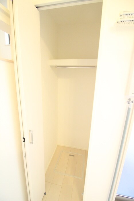 物件内観写真14　(収納)