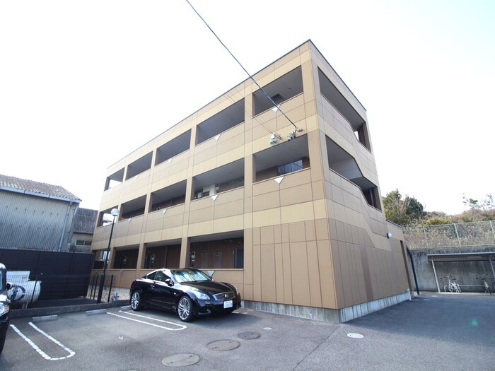 物件外観写真1　(外観写真)