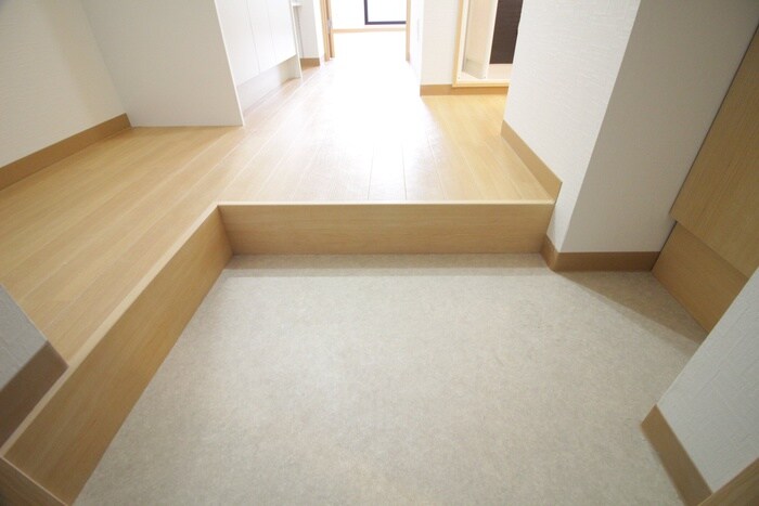 物件内観写真15　(玄関)