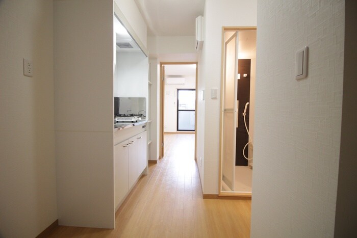 物件内観写真15　(廊下)