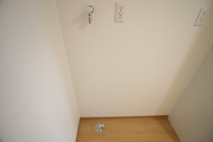 物件内観写真20　(洗濯機置場)