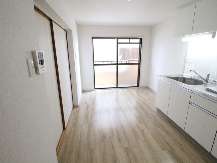 物件内観写真8　(居室)