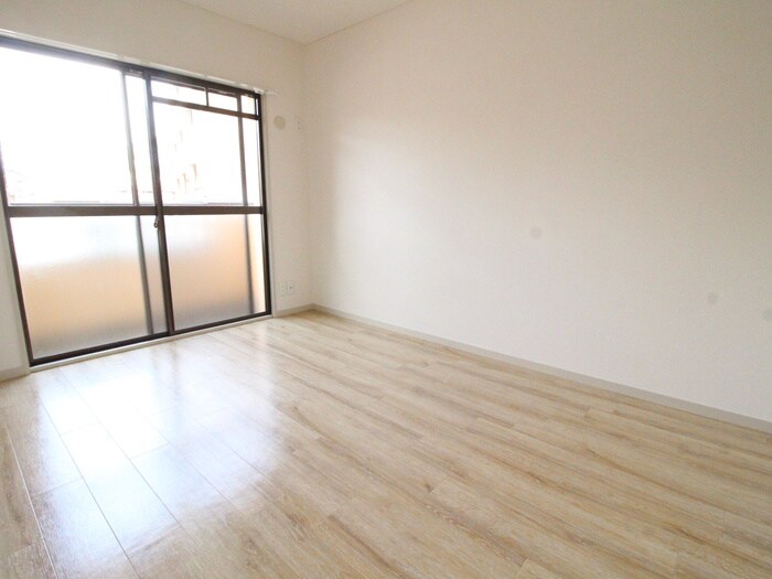 物件内観写真10　(居室)