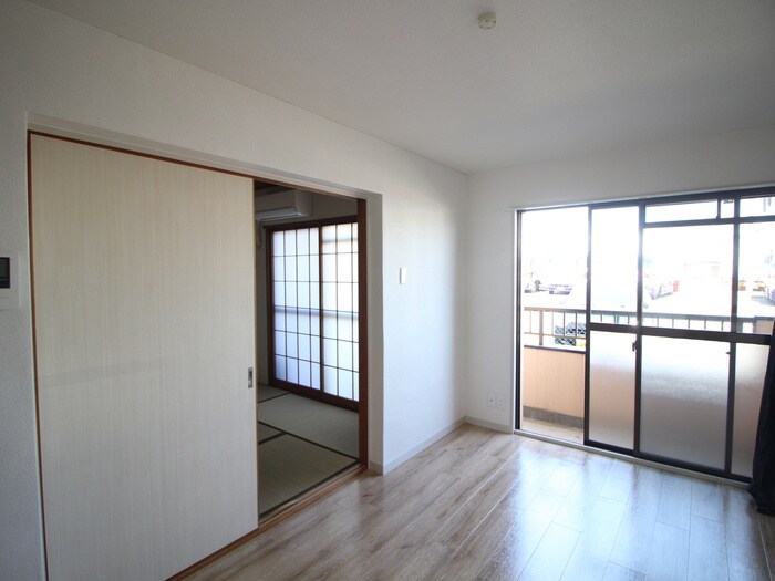 物件内観写真10　(居室)