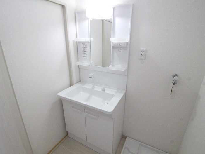 物件内観写真12　(洗面)