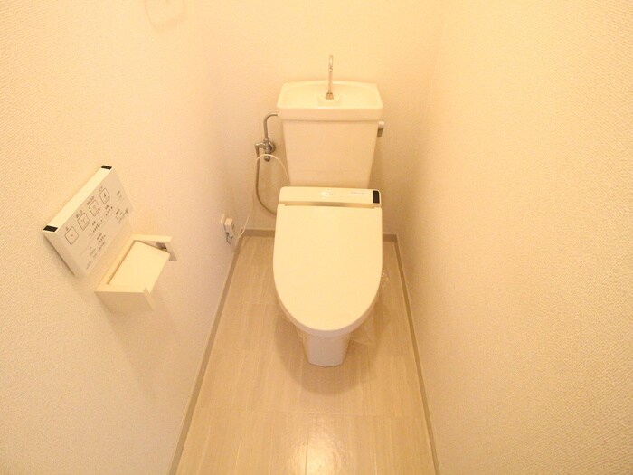 物件内観写真15　(トイレ)