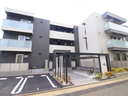 ラ・ペルシュ外観写真