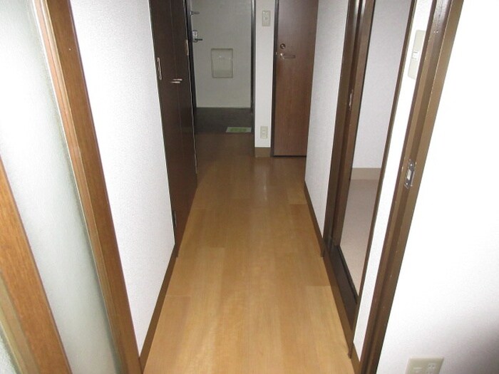 物件内観写真22　(廊下)