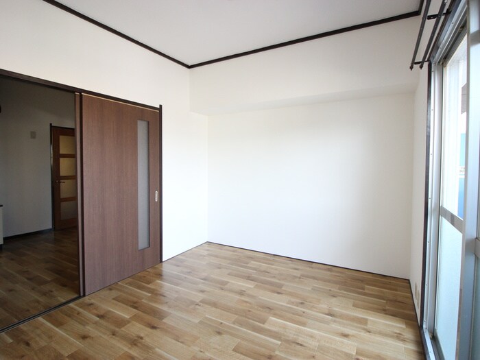 物件内観写真8　(居室)