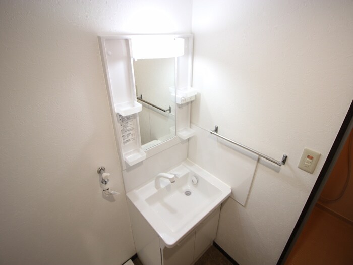 物件内観写真10　(洗面)