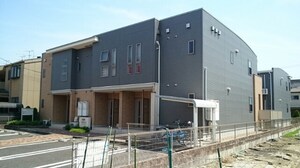 オ－ベルジ－ヌ・ドゥ－外観写真