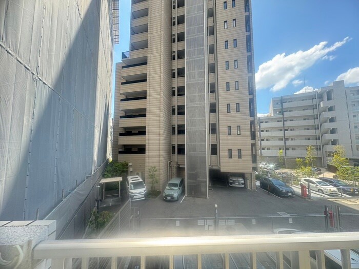 物件内観写真15　(室内からの展望)