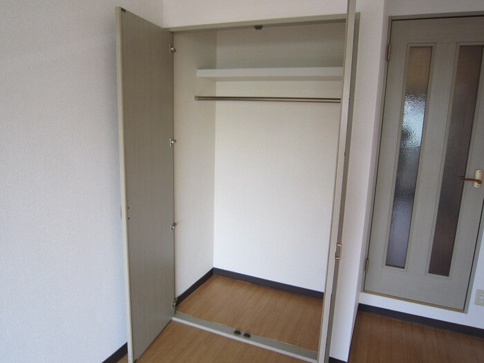物件内観写真16　(収納)