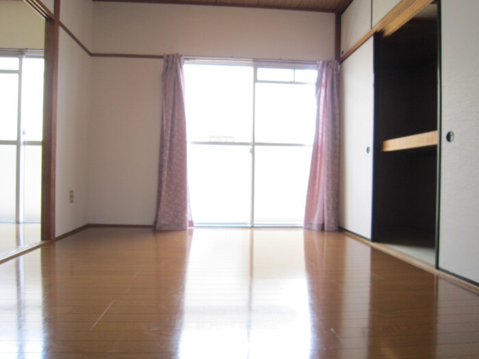 物件内観写真8　(居室)