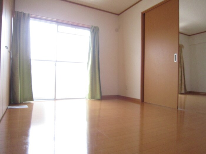 物件内観写真9　(居室)