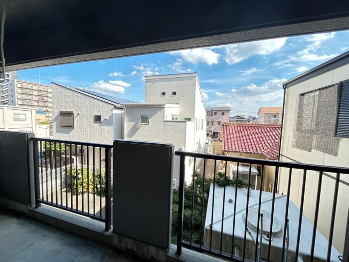 物件内観写真16　(室内からの展望)