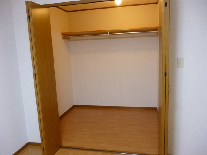 物件内観写真8　(収納)