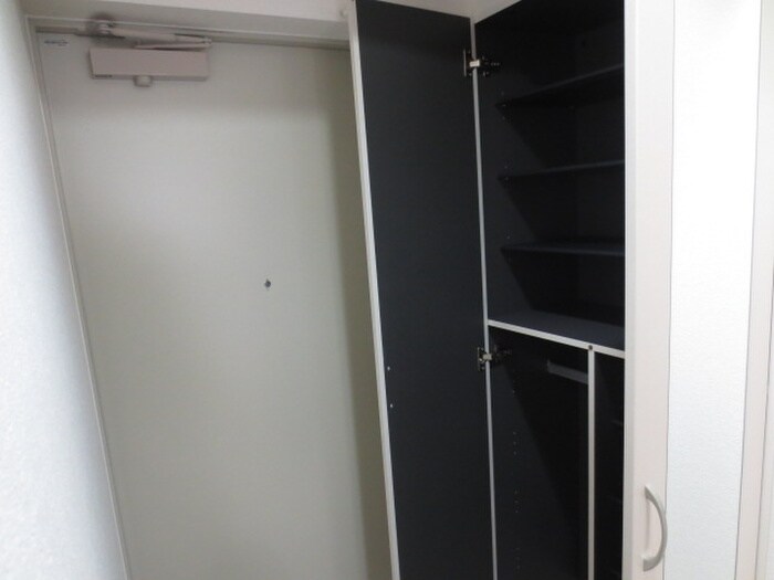 物件内観写真7　(靴箱)