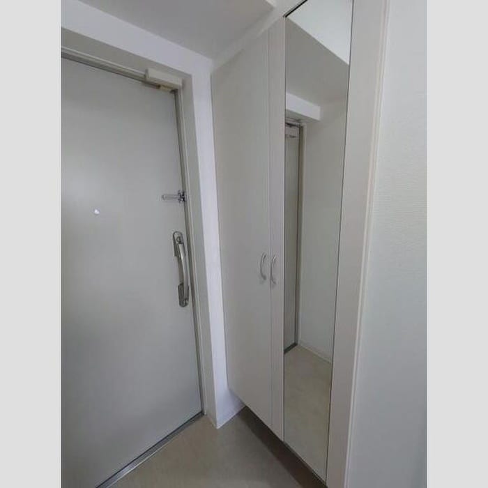 物件内観写真11　(玄関)