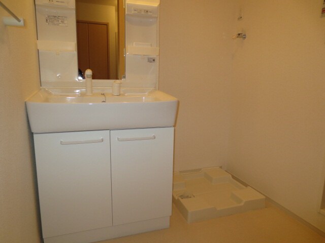 物件内観写真12　(洗面)