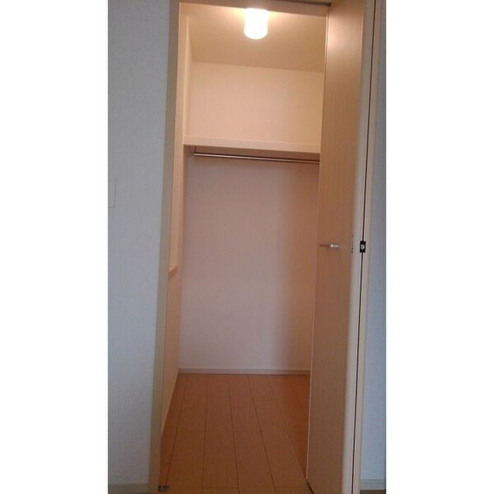 物件内観写真14　(収納)