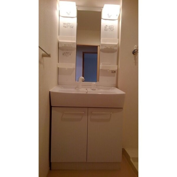 物件内観写真15　(洗面)