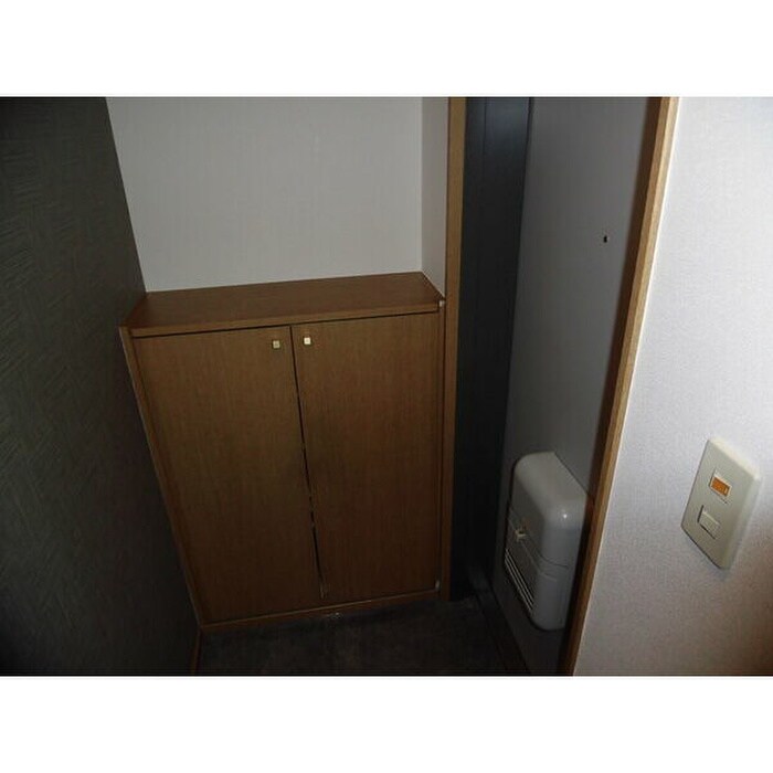 物件内観写真6　(靴箱)