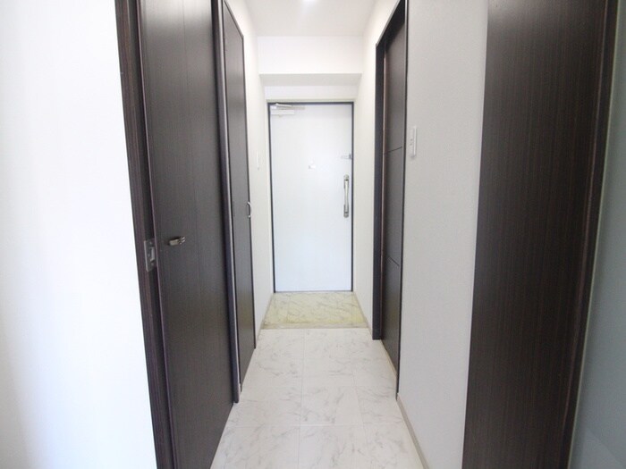 物件内観写真17　(廊下)