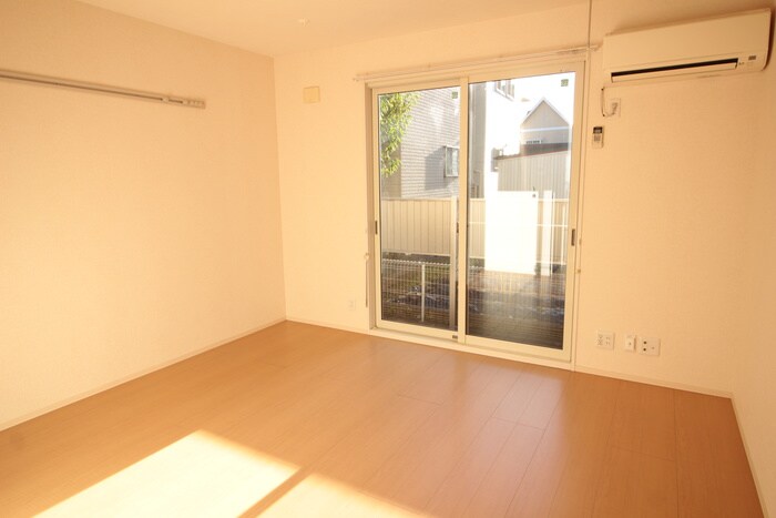 物件内観写真7　(居室)