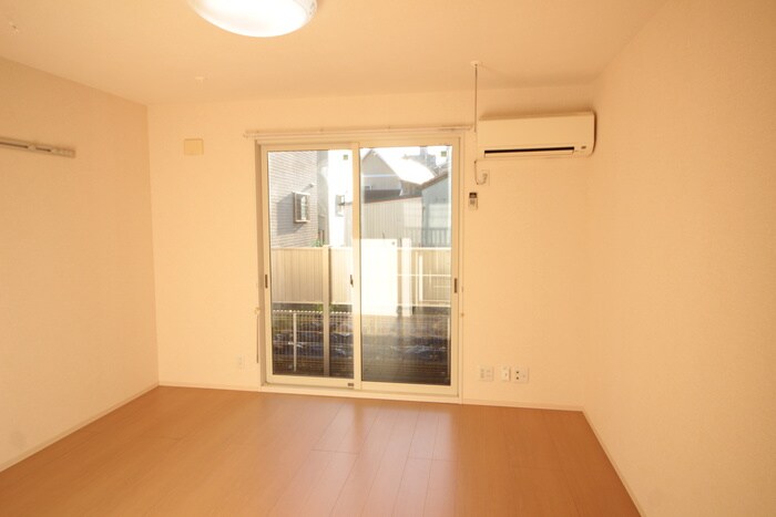 物件内観写真12　(居室)