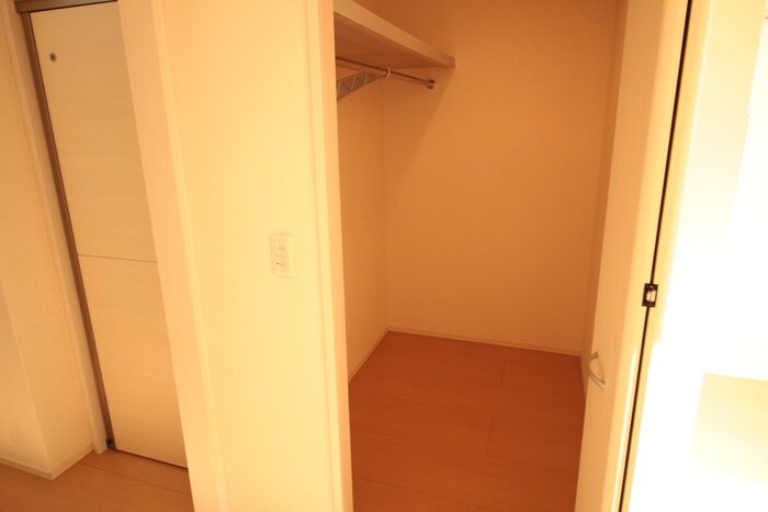 物件内観写真13　(収納)