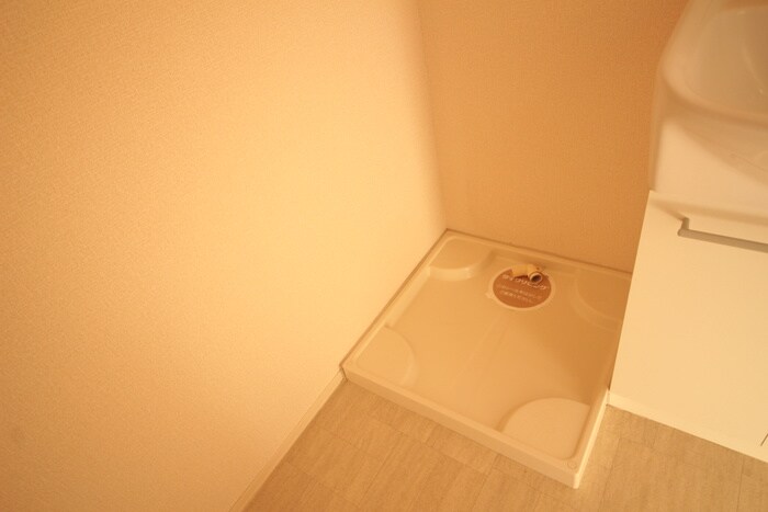 物件内観写真17　(洗濯機置場)