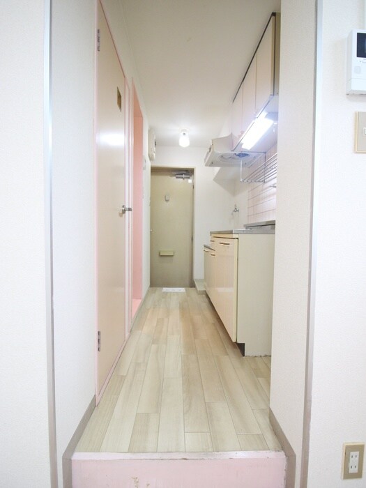 物件内観写真17　(廊下)