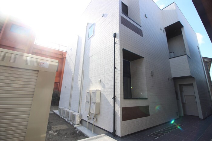 物件外観写真2　(外観写真)