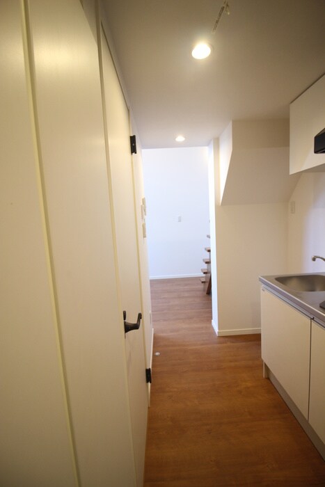 物件内観写真5　(廊下)