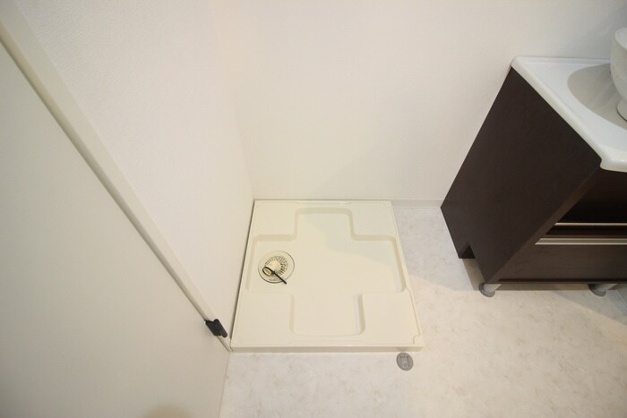 物件内観写真8　(洗濯機置場)