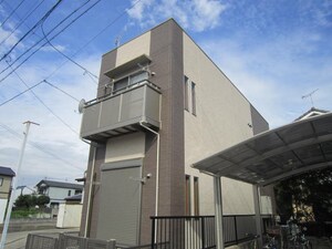 サニーコート三軒外観写真