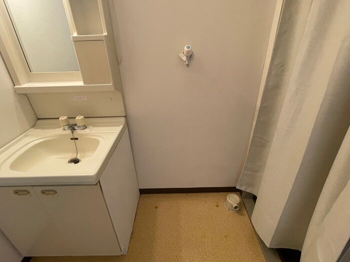 物件内観写真15　(洗濯機置場)