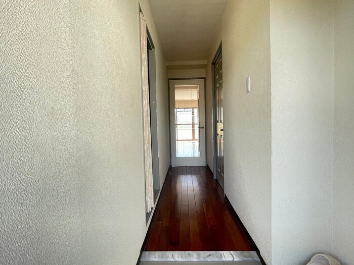 物件内観写真19　(廊下)