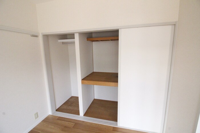 物件内観写真12　(収納)