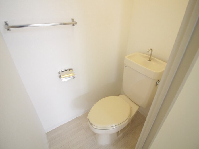 物件内観写真13　(トイレ)