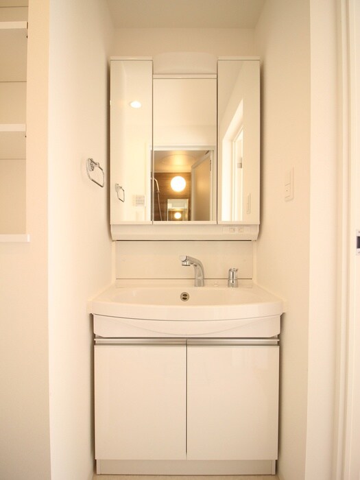 物件内観写真12　(洗面)