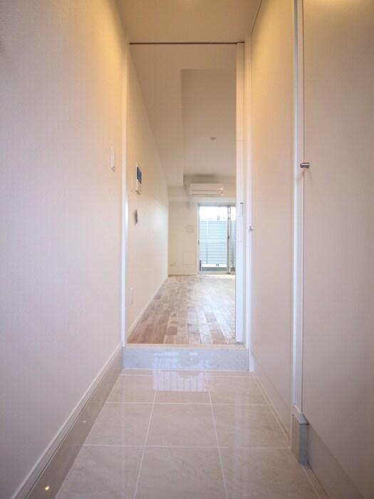 物件内観写真13　(玄関)